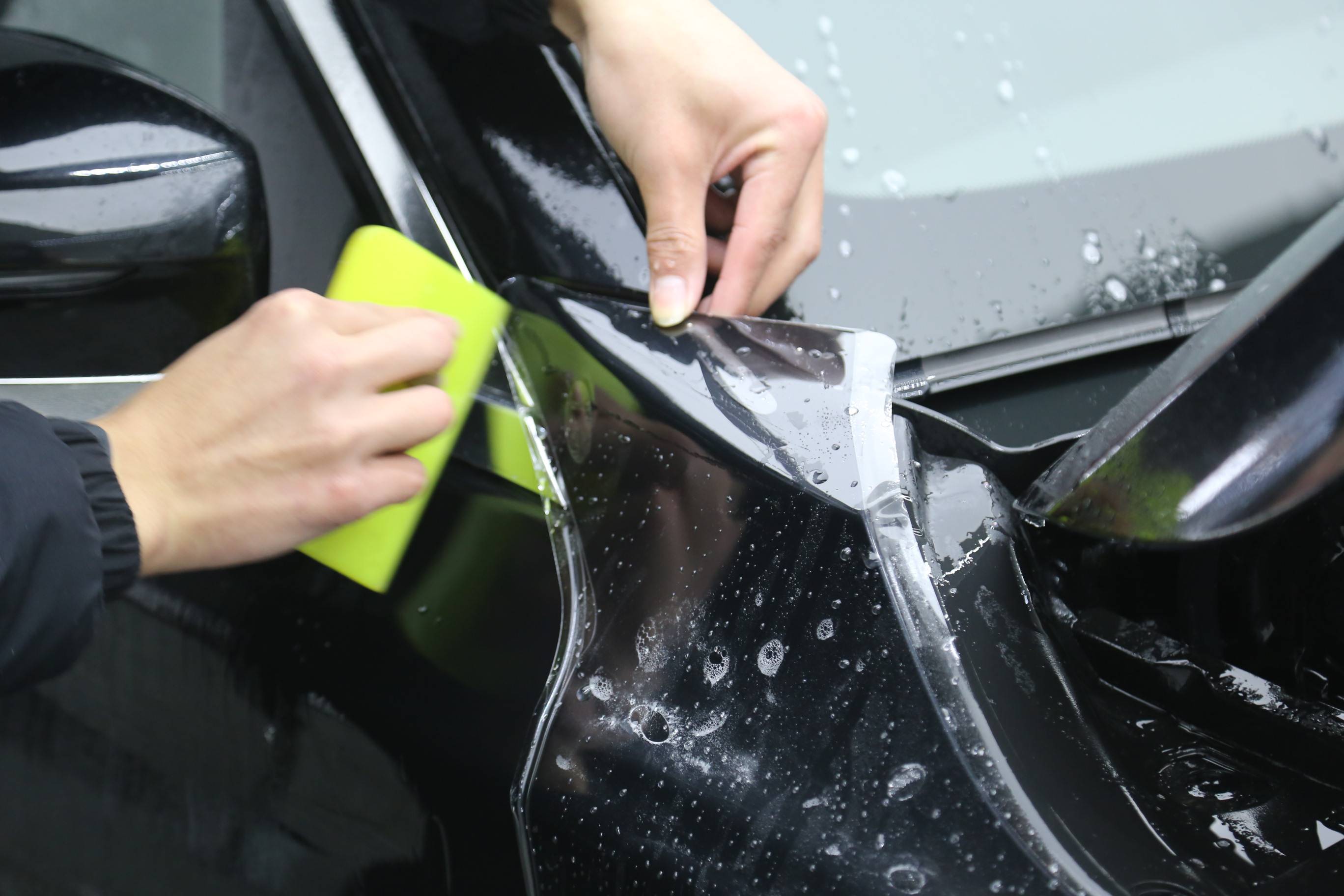 宝马七系济南欧瑟全车装贴XPEL隐形车衣与机动车检测 全面保护与合规指南